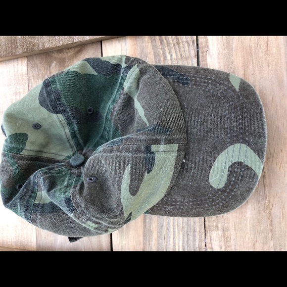Accessories - Camo hat